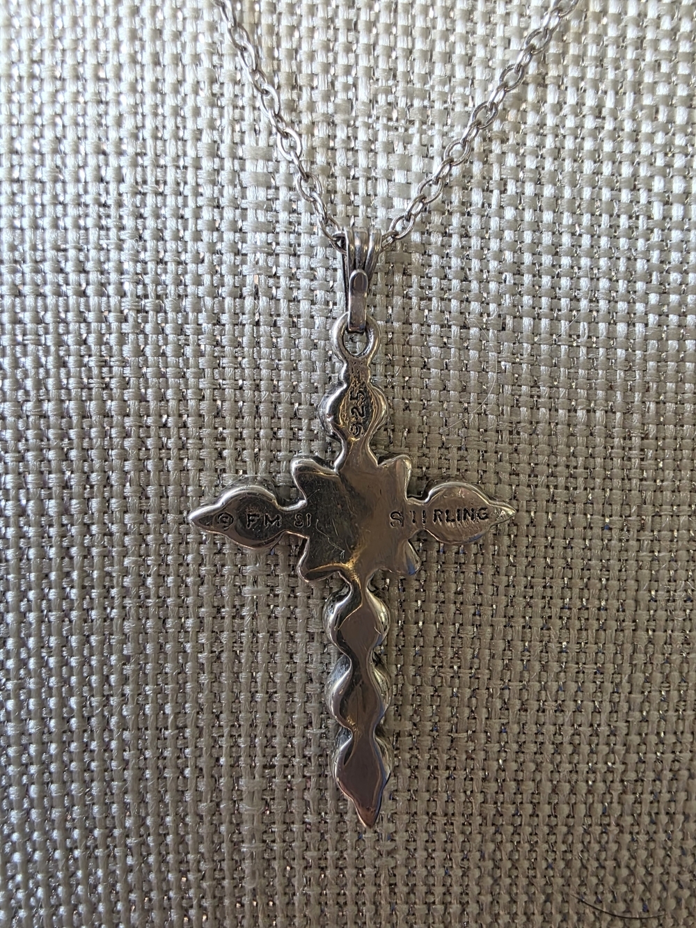 Vintage .925 Sterling Silver Textured Cross Pendant Necklace, 19" Oxidized Detai - Picture 8 of 10